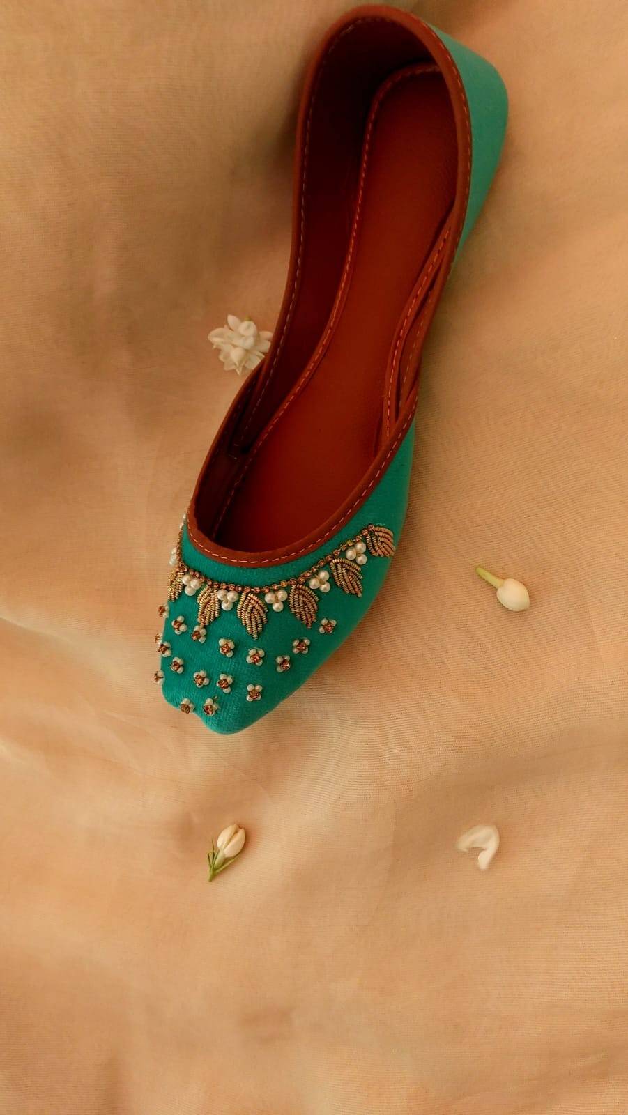 Sea Green Zari Work Khussa